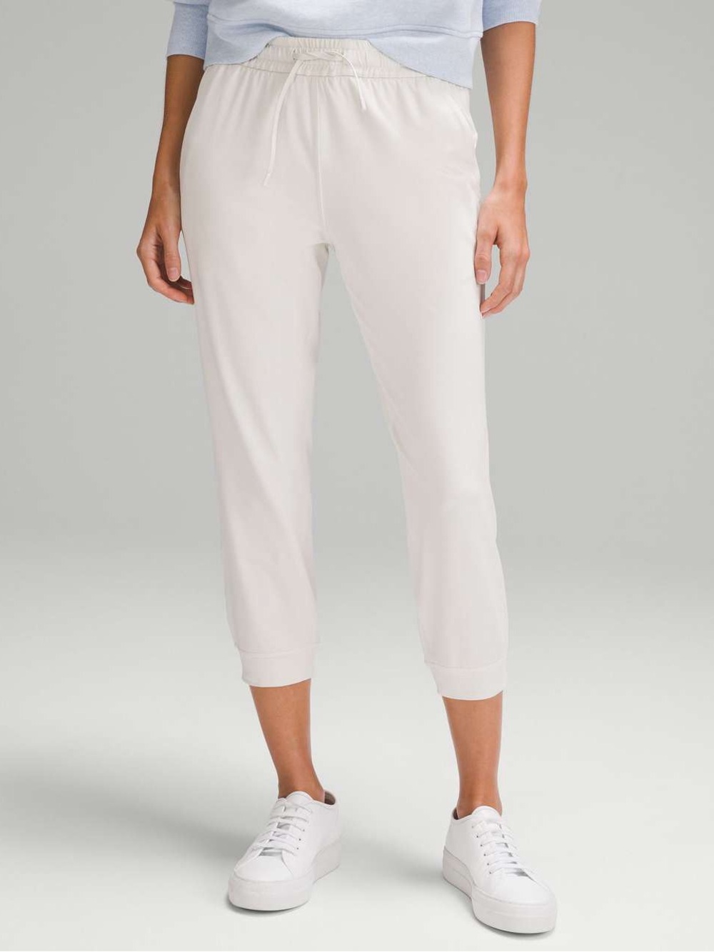 186. Lululemon Soft Jersey Classic-Fit Mid-Rise Cropped Jogger Heathered Bone